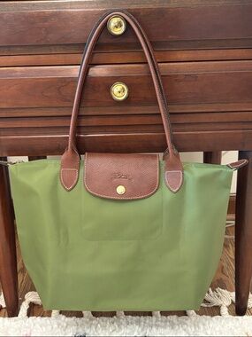 Longchamp Le Pliage Medium Bag Green